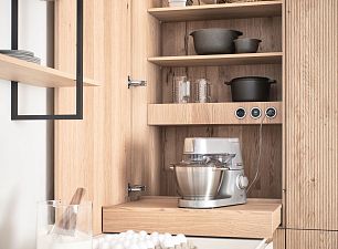 PULL-OUT SHELF